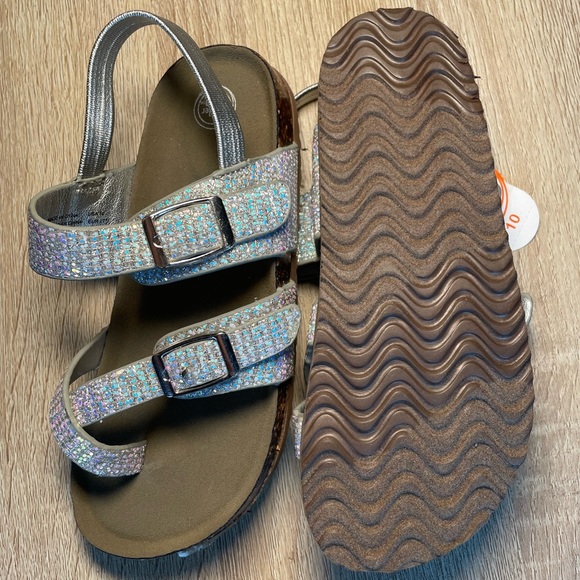 Children’s Sandals - Picture 6 of 8